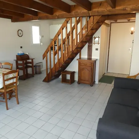 Apartment Saint-georges-de-didonne, 2 Pieces, 5 Personnes - Fr-1-71-88 *